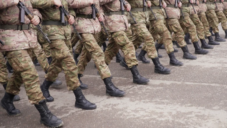 Здравствуй, юность в сапогах