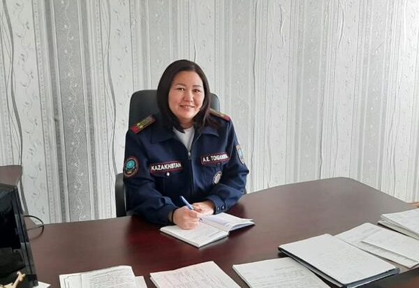 И офицер, и женщина